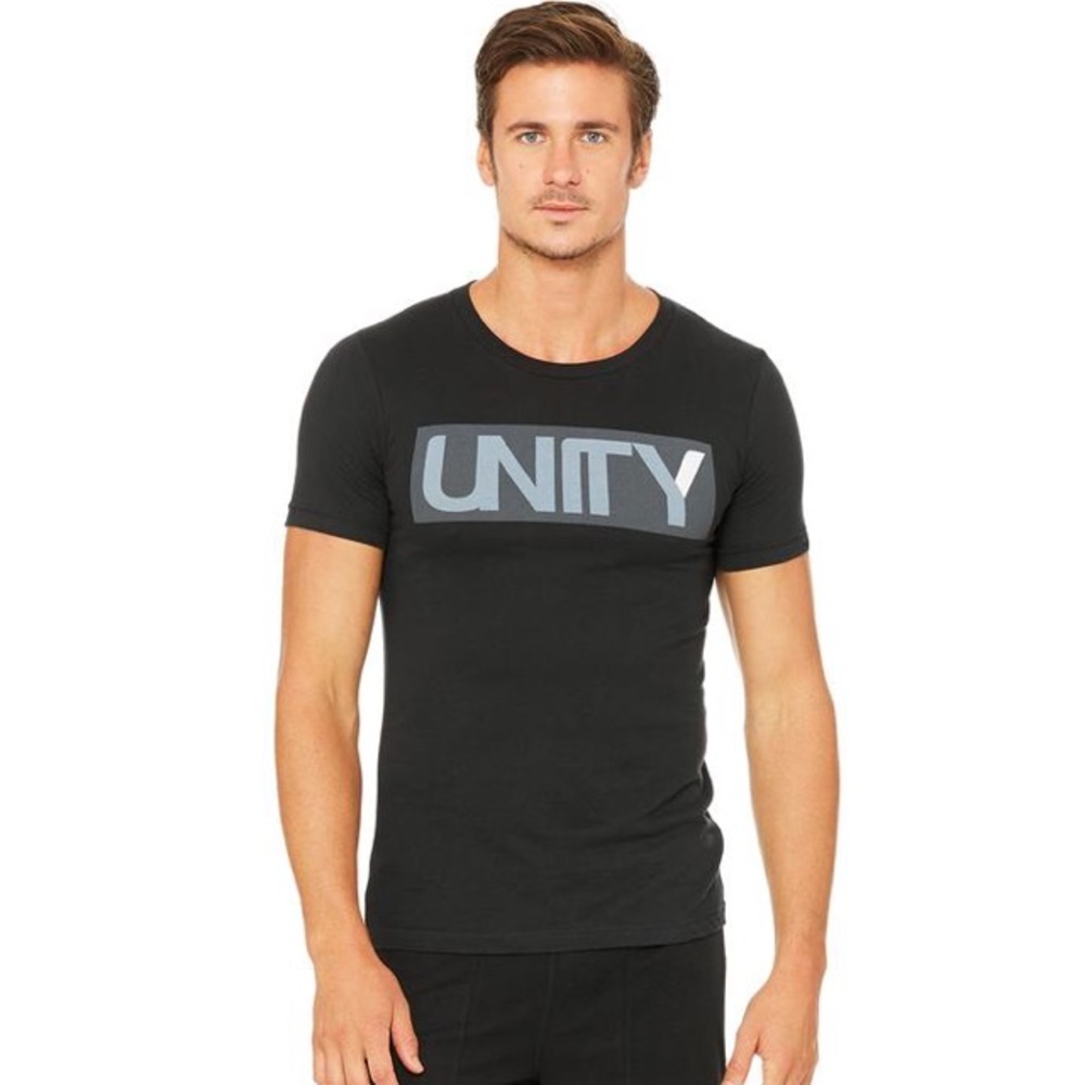 ALO mens large tee shirt